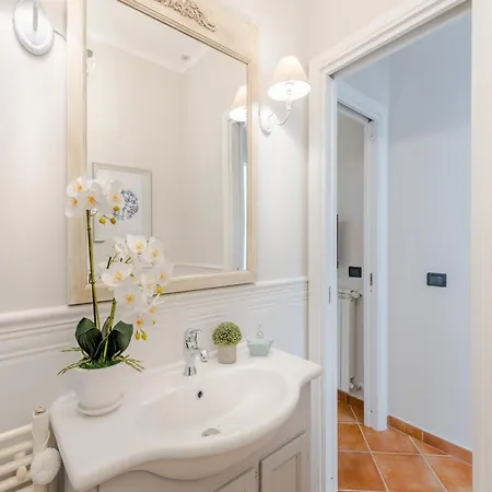 Villa Tranquil Coastal Near Rome *